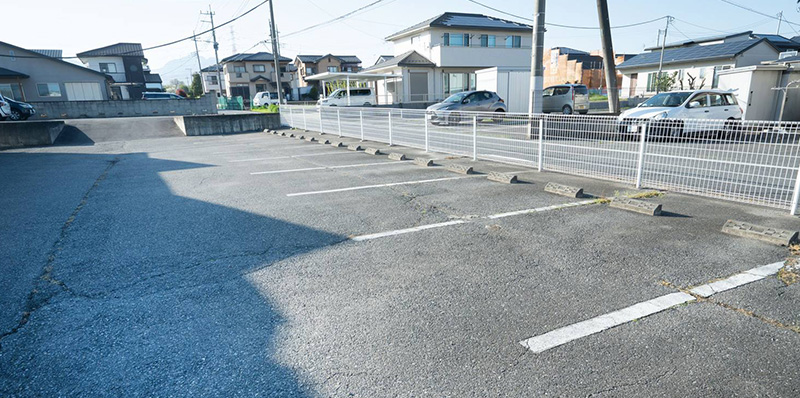 群馬町歯科の専用駐車場